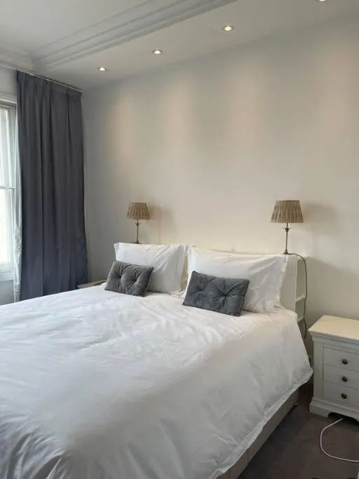 Image 6 of Stunning Grand 2 bed, 2 bath apartment,