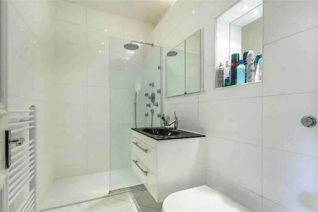 Image 1 of Stunning Grand 2 bed, 2 bath apartment,