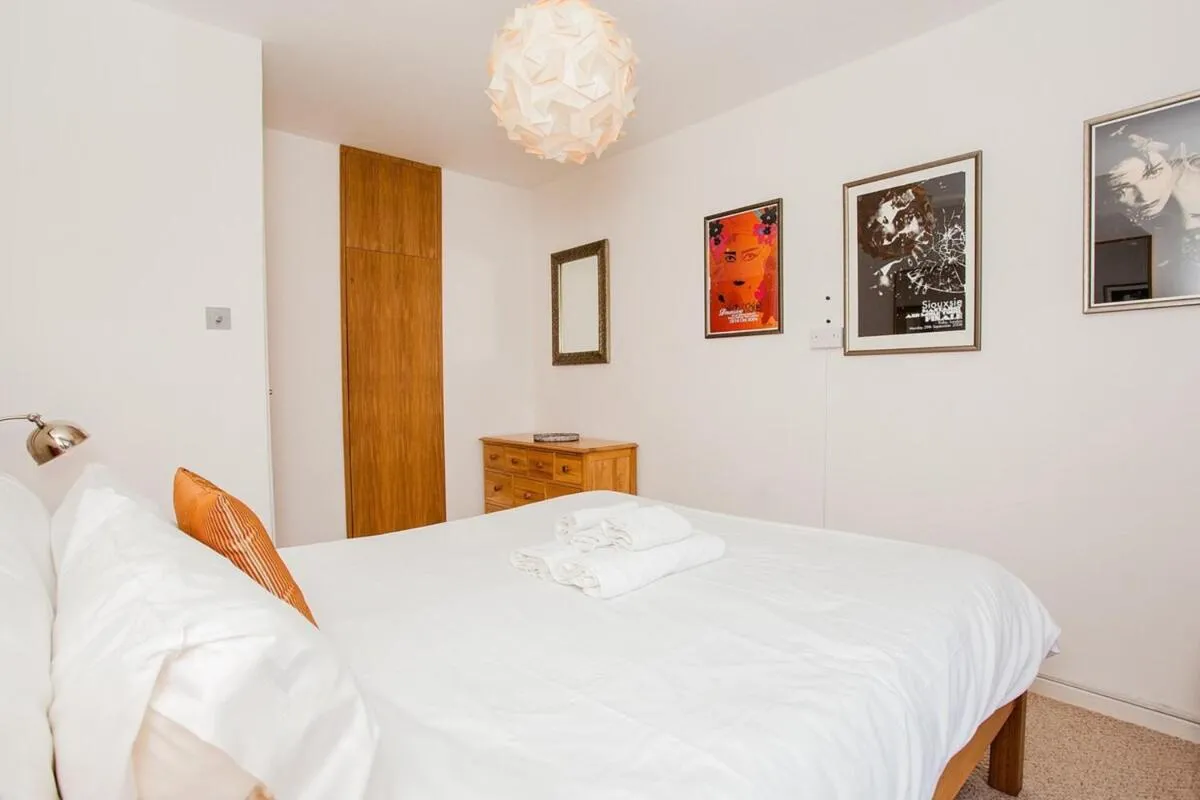 Image 2 of Stylish 1 Bedroom Flat in Vauxhall