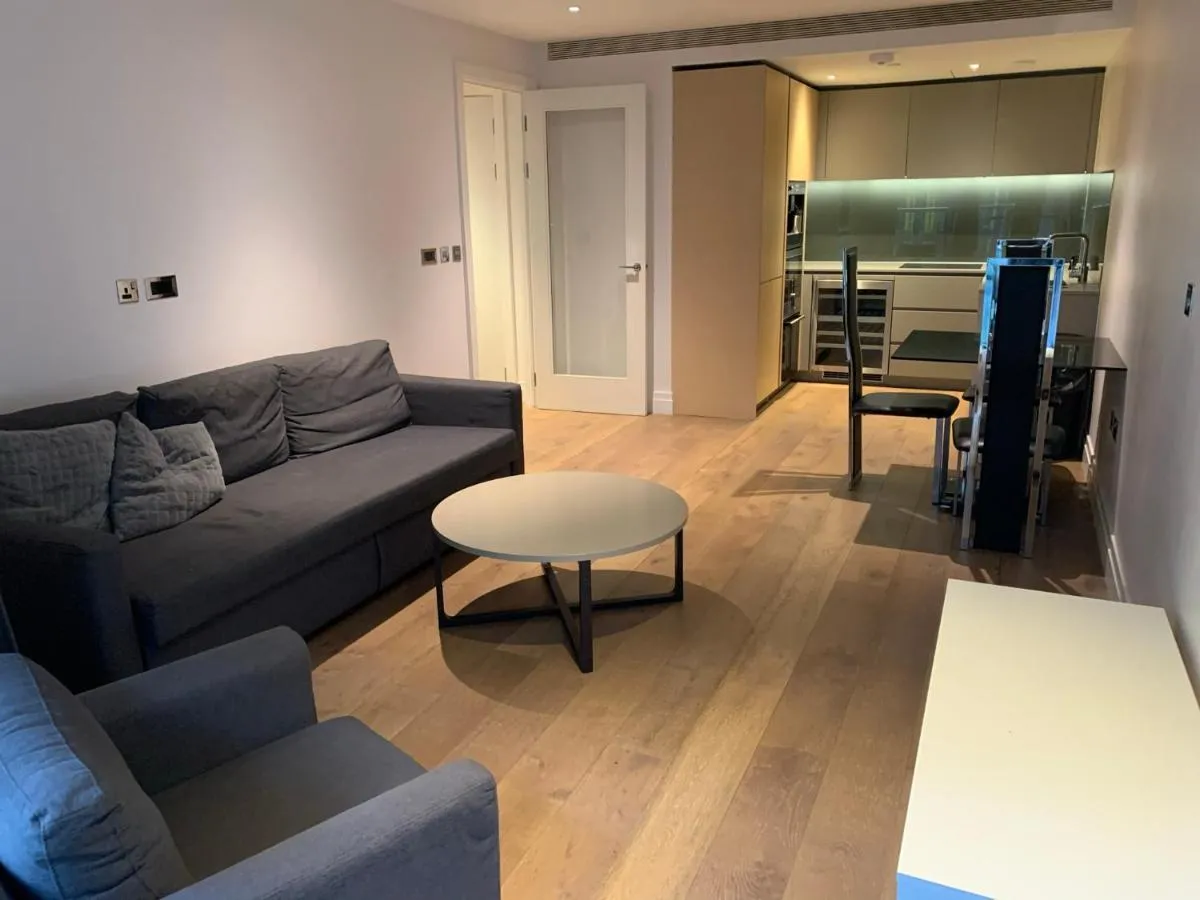 Image 3 of Stylish 2 Bed Flats Near US Embassy