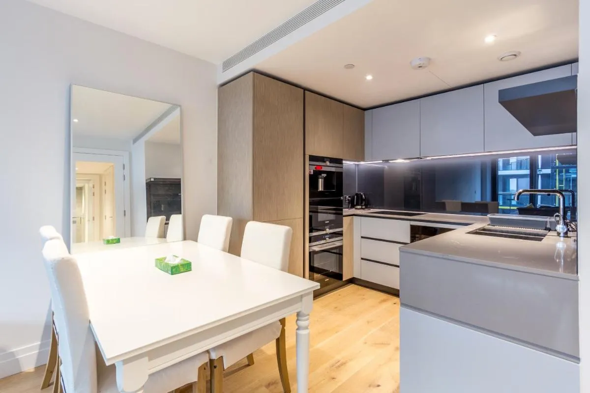 Image 2 of Stylish 2 Bed Flats Near US Embassy