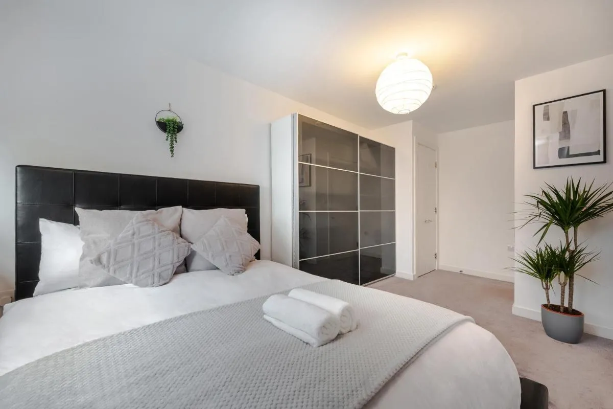 Image 5 of Stylish Apartment by Chelsea-Victoria-Pimlico