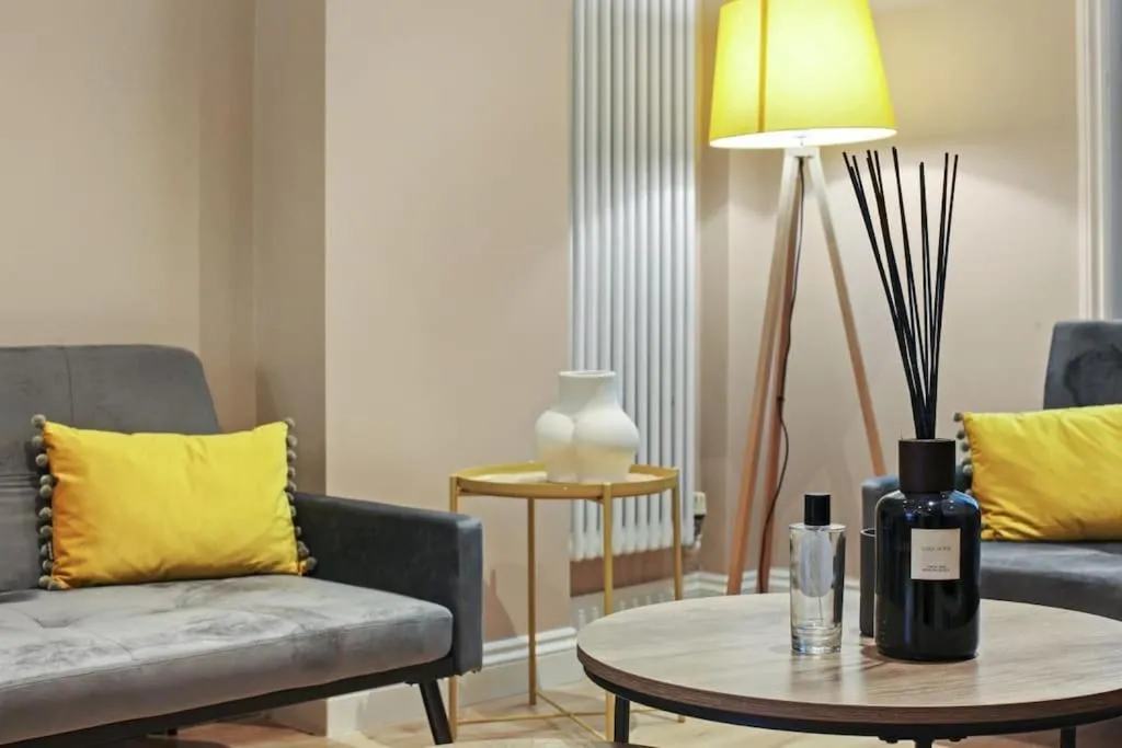 Image of Stylish Apartment in Euston and near Camden with Private Roof Terrace