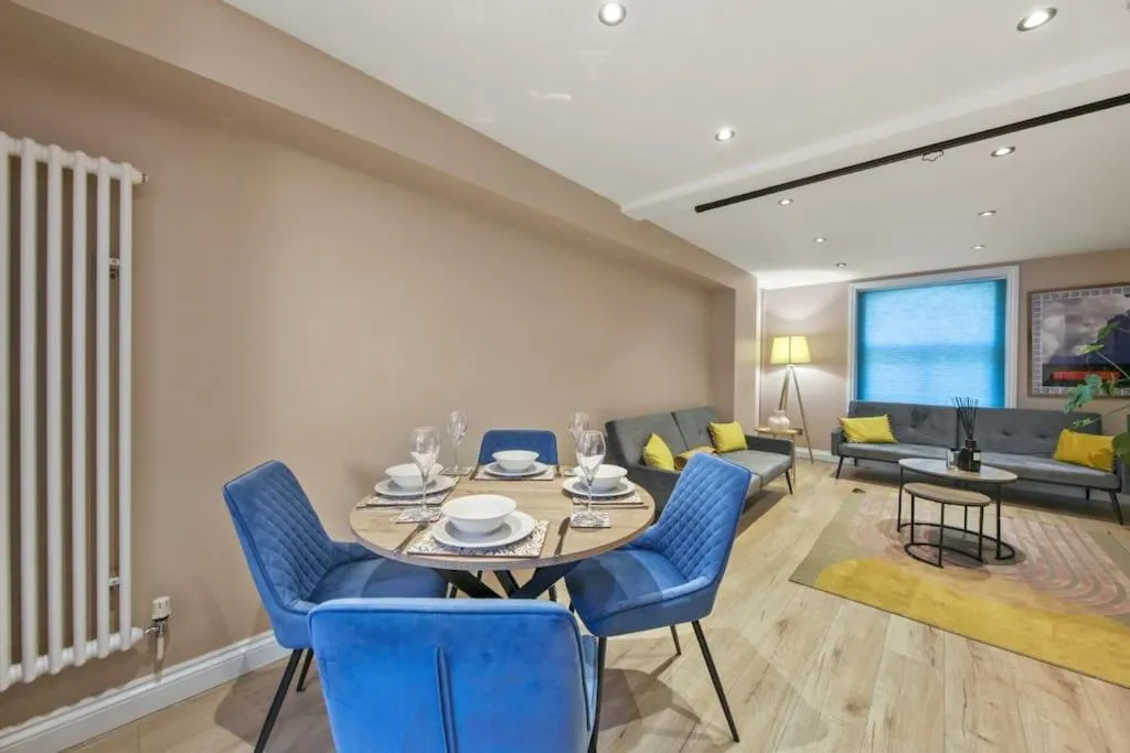 Image 3 of Stylish Apartment in Euston and near Camden with Private Roof Terrace