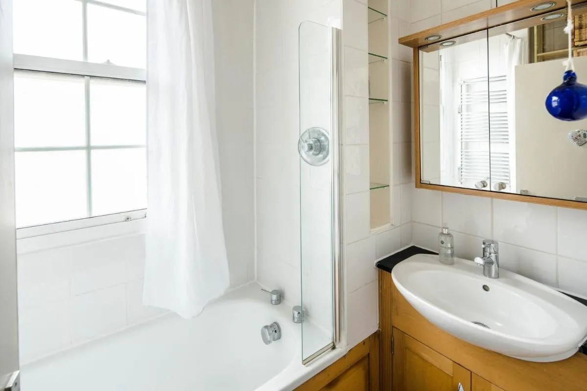 Image 2 of Stylish Central London Flat Near Tower Bridge