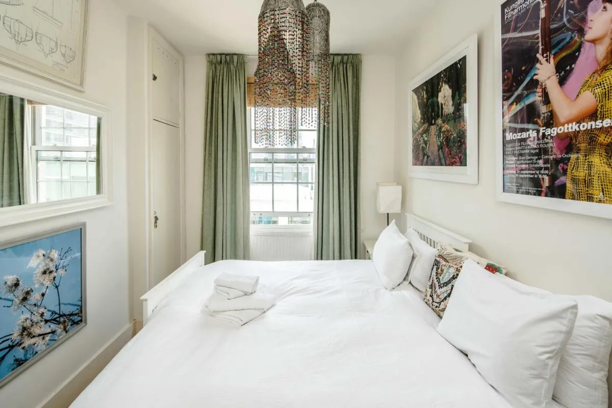 Image 1 of Stylish Central London Flat Near Tower Bridge