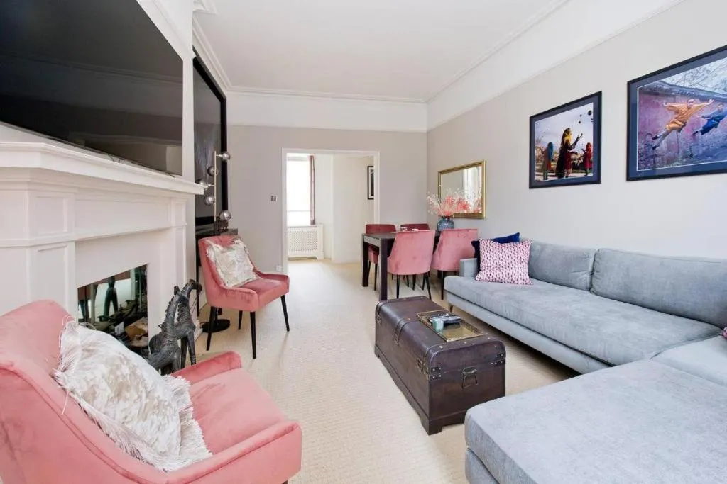 Image 2 of Stylish London Getaway in the Heart of the City