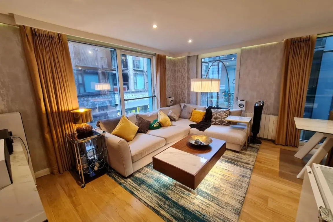 Image of Stylish and Modern 1 Bedroom Apartment in Farringdon