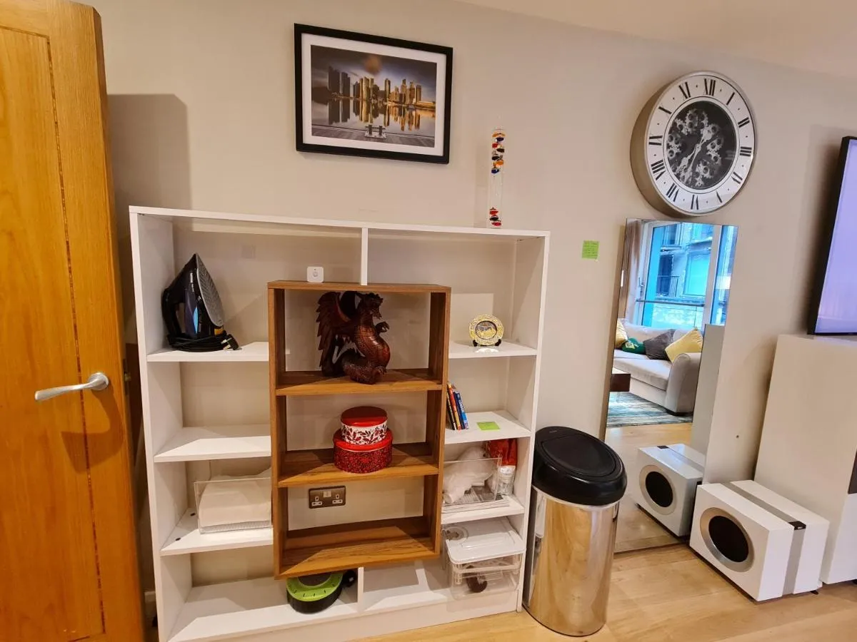 Image 3 of Stylish and Modern 1 Bedroom Apartment in Farringdon