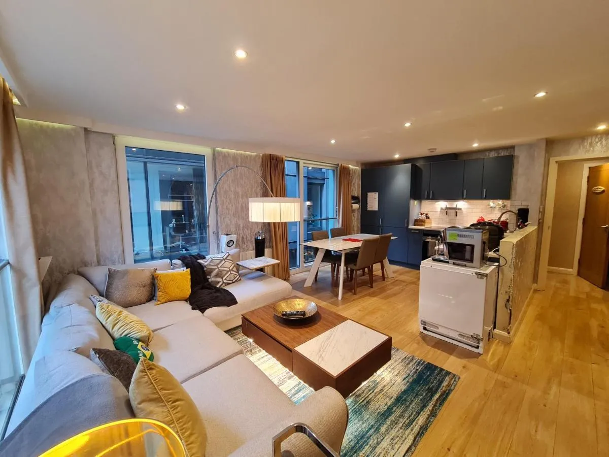 Image 6 of Stylish and Modern 1 Bedroom Apartment in Farringdon