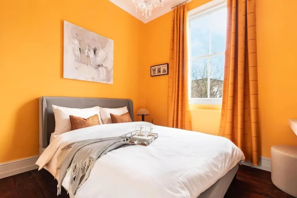 Image 4 of Stylish central London flat