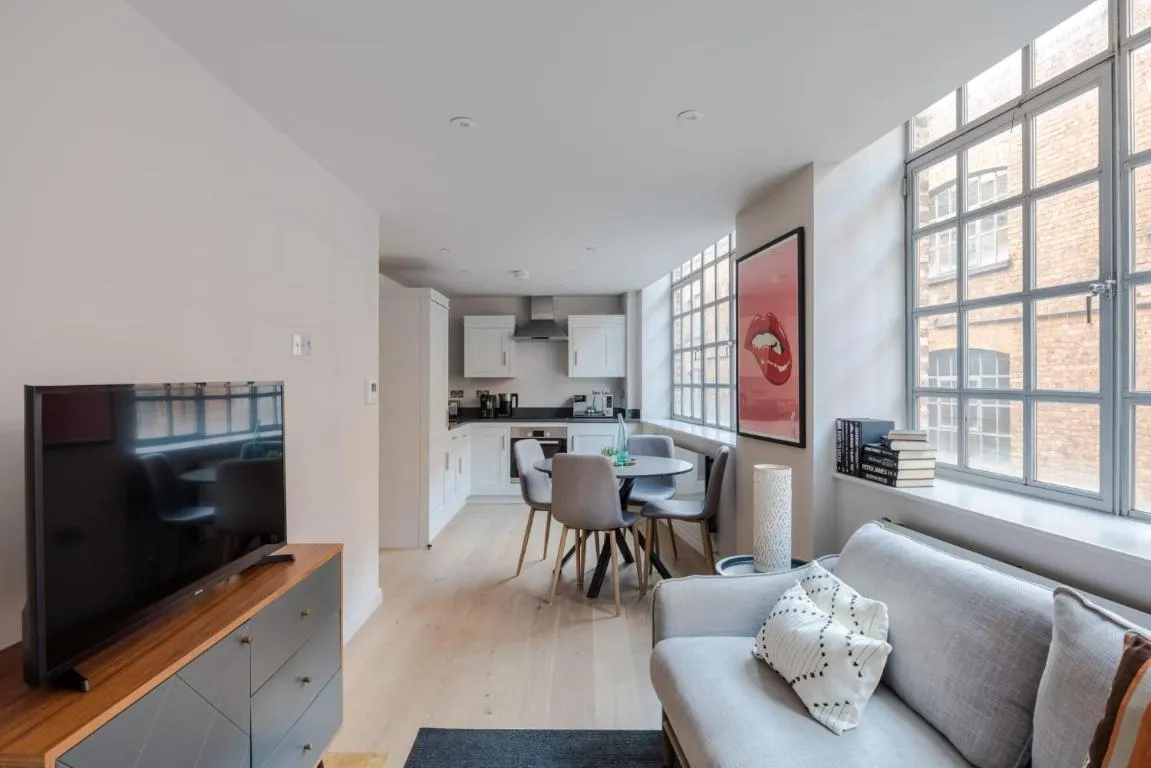 Image of Sweet Dreams – Farringdon – by Frankie Says