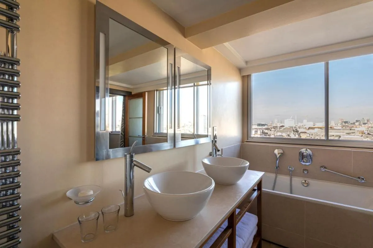 Image 2 of The Cavendish London