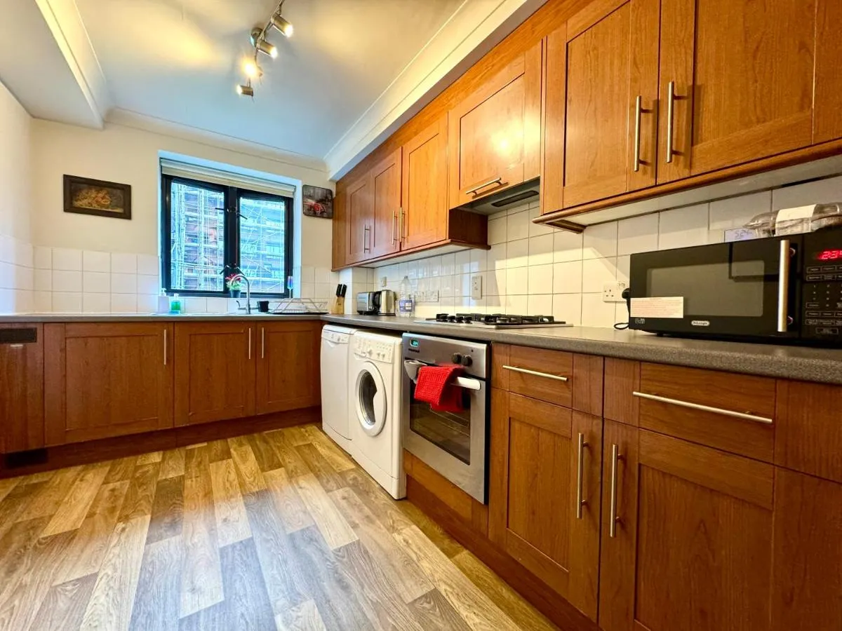 Image 4 of The Counselors – 2 Bedroom Apartment Central London by Wild