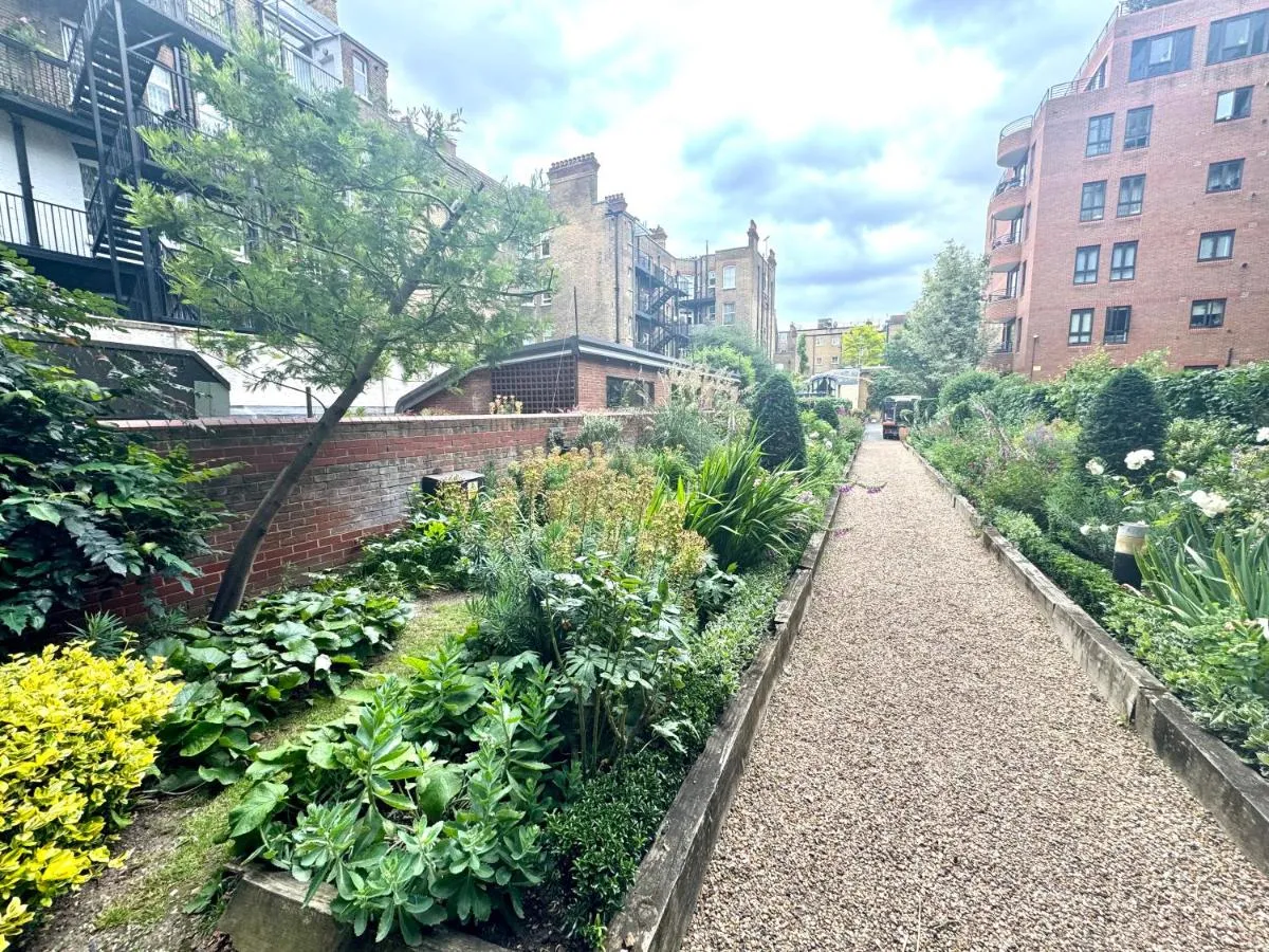 Image 6 of The Counselors – 2 Bedroom Apartment Central London by Wild