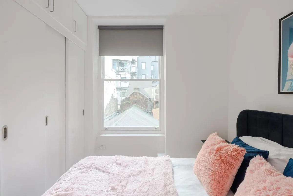 Image 5 of The Flirty Chambers – Fitzrovia – By Frankie Says