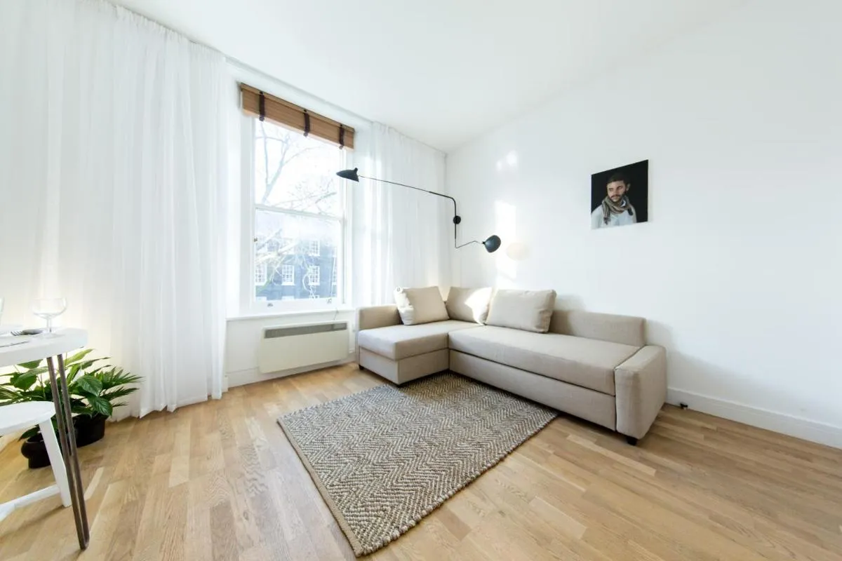 Image 4 of The Hammock Lodge, Holborn, by the Design Traveller