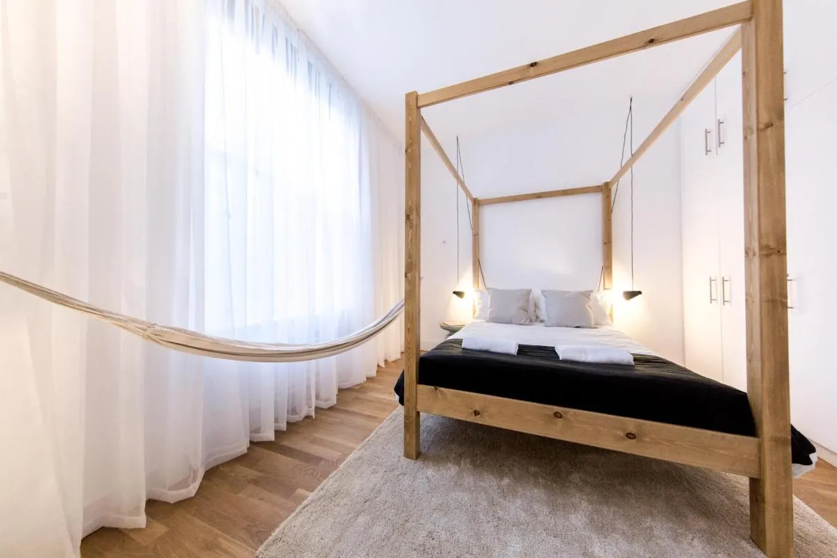 Image 5 of The Hammock Lodge, Holborn, by the Design Traveller