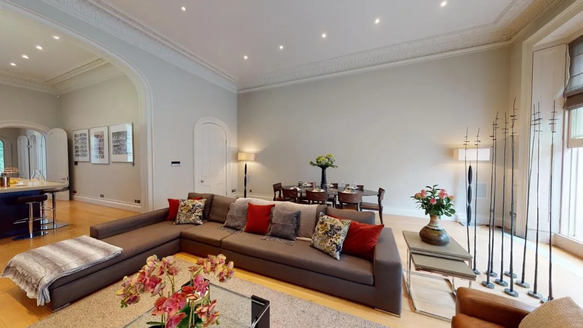 Image 1 of The Harrington – Gloucester Road – 4 Cornwall Gardens