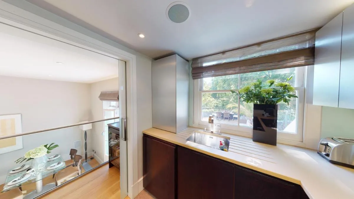 Image 2 of The Harrington – Gloucester Road – 4 Cornwall Gardens