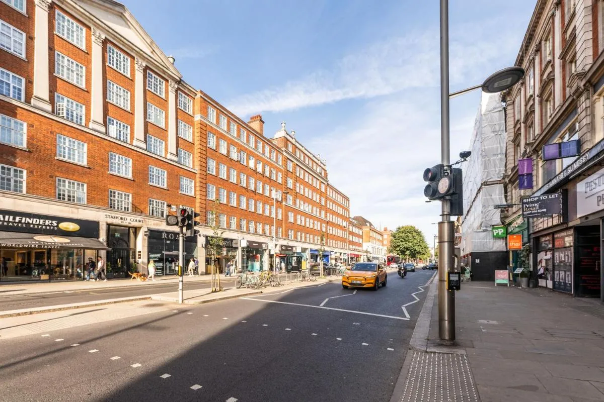 Image 4 of The High Street Kensington Boutique