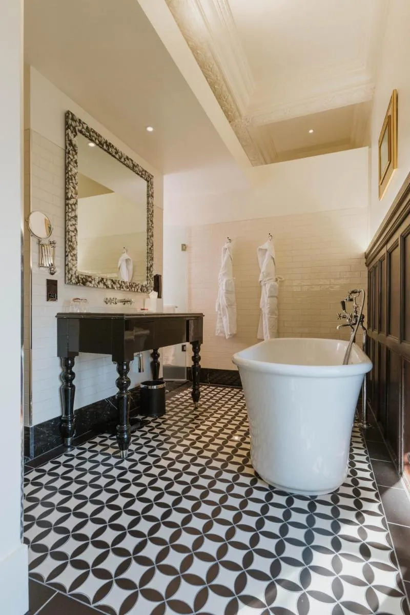 Image 3 of The LaLit London