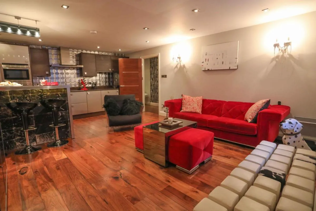 Image 3 of The London Nest: 2BR City Haven