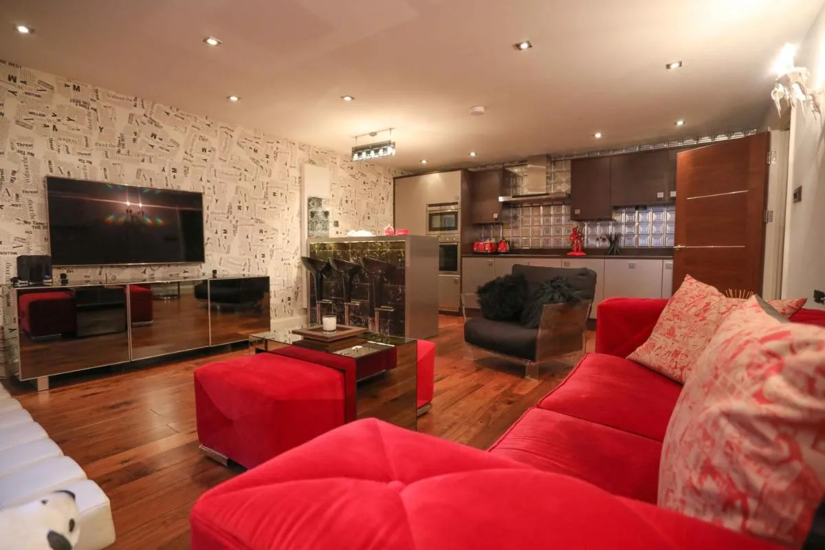 Image 4 of The London Nest: 2BR City Haven