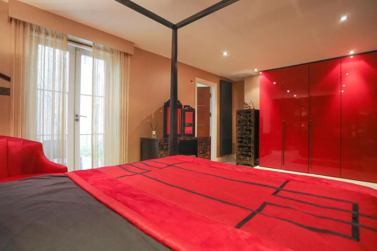 Image 6 of The London Nest: 2BR City Haven