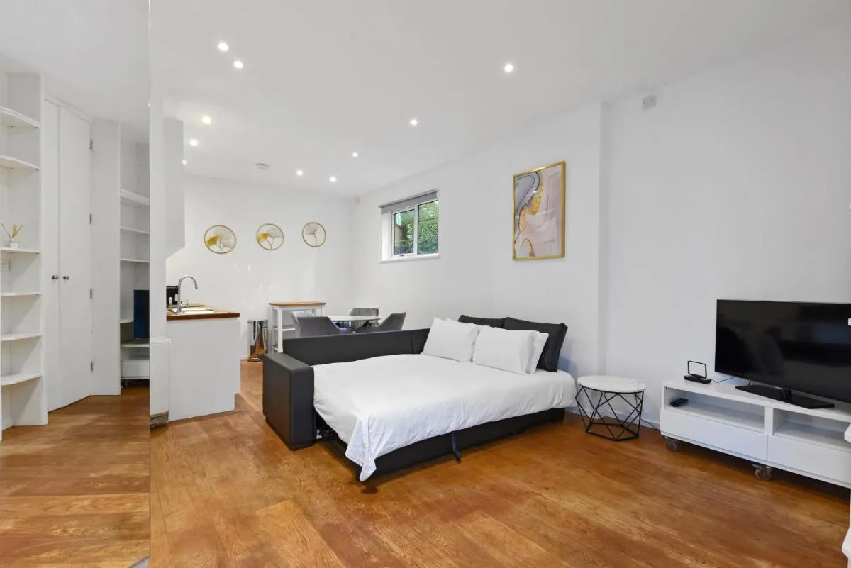 Image 4 of The Mews Apartment In Kensington