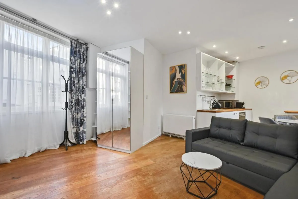 Image 3 of The Mews Apartment In Kensington