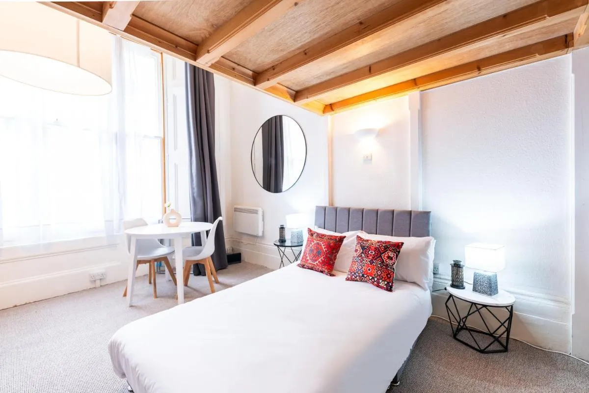 Image 5 of The Notting Hill’s Studios