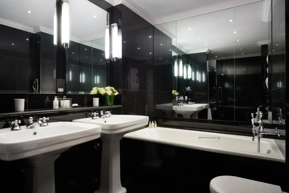 Image 2 of The Pelham London – Starhotels Collezione