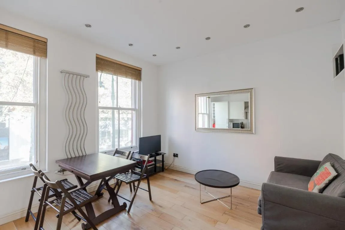 Image of The Play Pen – Holborn – by Frankie Says
