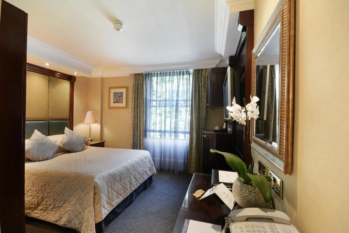Image 6 of The Premier Notting Hill