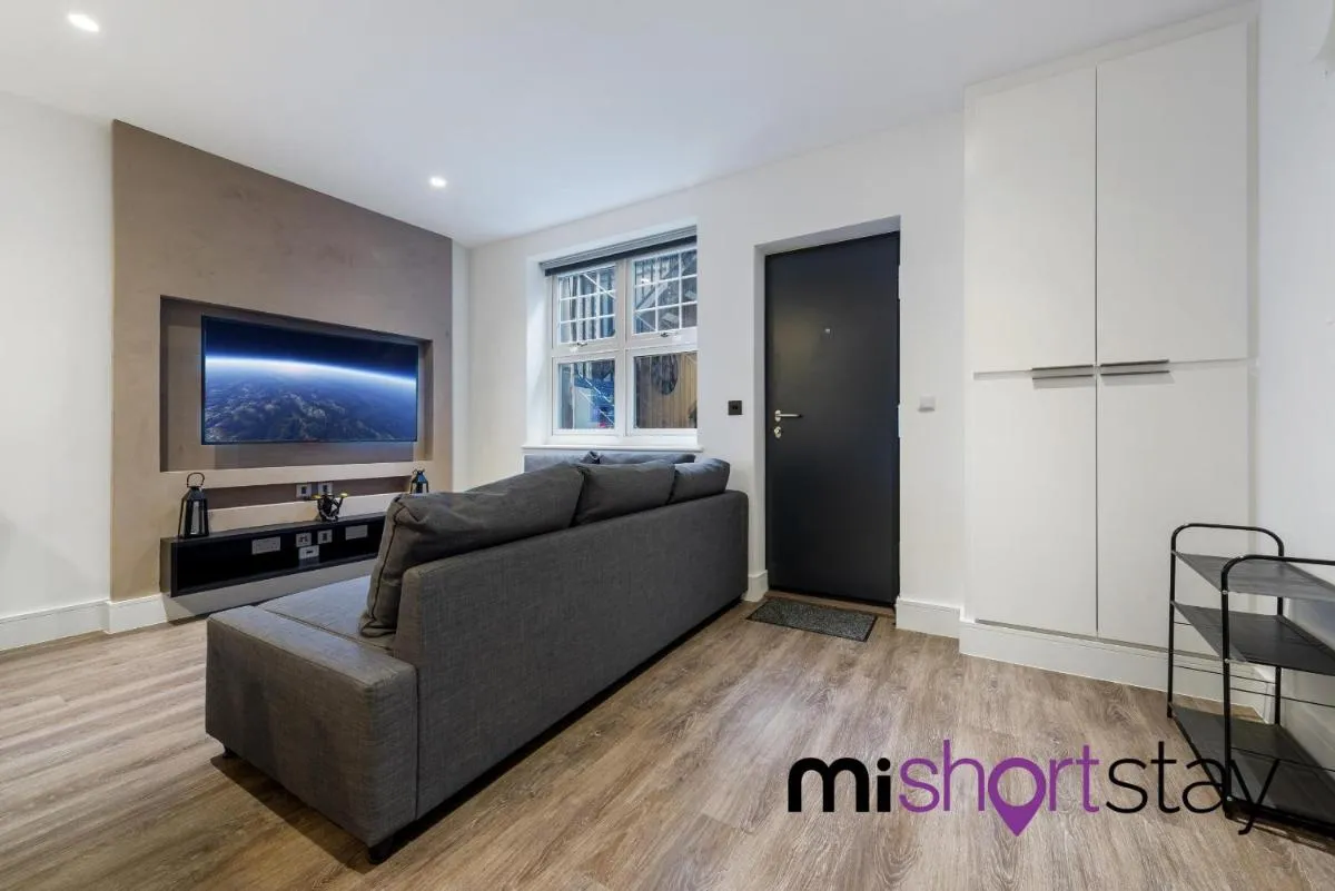 Image 1 of The Residence Fitzrovia – Private One Bedroom Apartment With Own Entrance