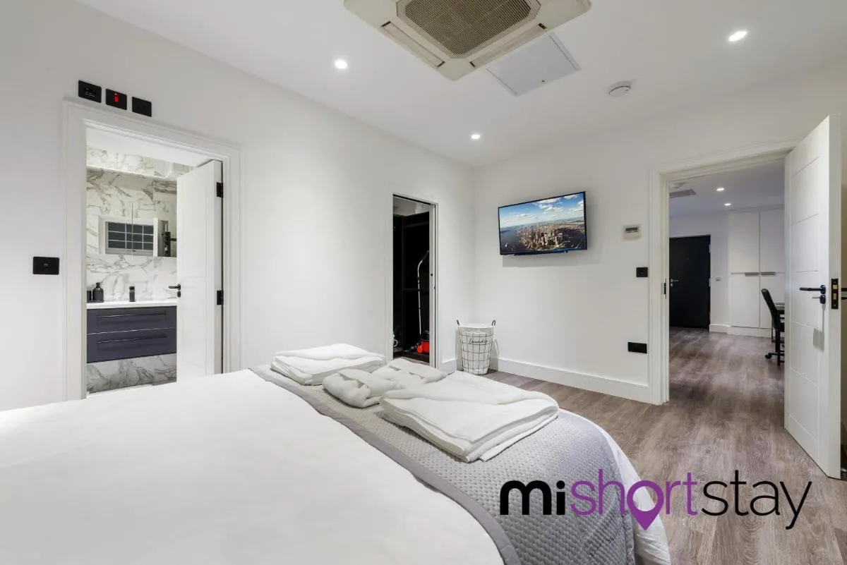 Image 4 of The Residence Fitzrovia – Private One Bedroom Apartment With Own Entrance