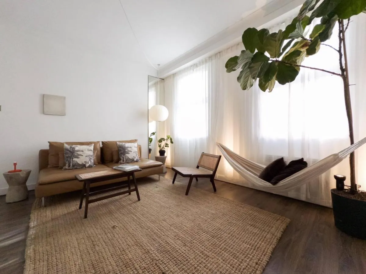 Image 5 of The Tenter Ground, by the Design Traveller