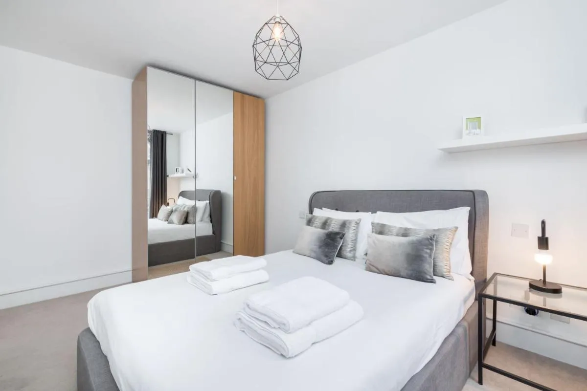 Image 6 of The Upper House – Fitzrovia – by Frankie Says