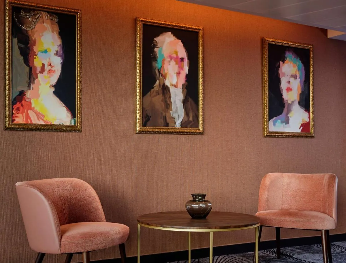 Image 6 of The Westminster London, Curio Collection by Hilton