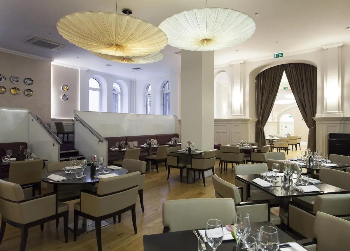 Image 3 of Thistle London Holborn