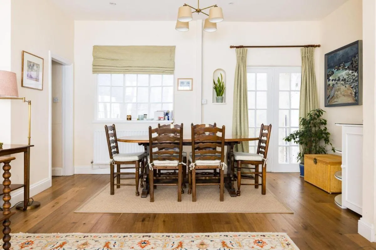 Image 3 of Traditional Treasure – 3 Bedroom Home by Hyde Park