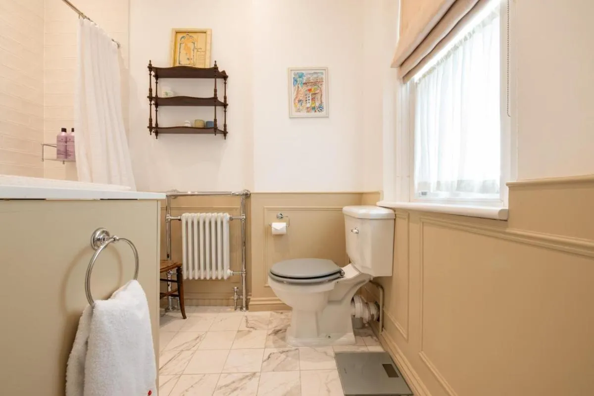 Image 2 of Traditional Treasure – 3 Bedroom Home by Hyde Park