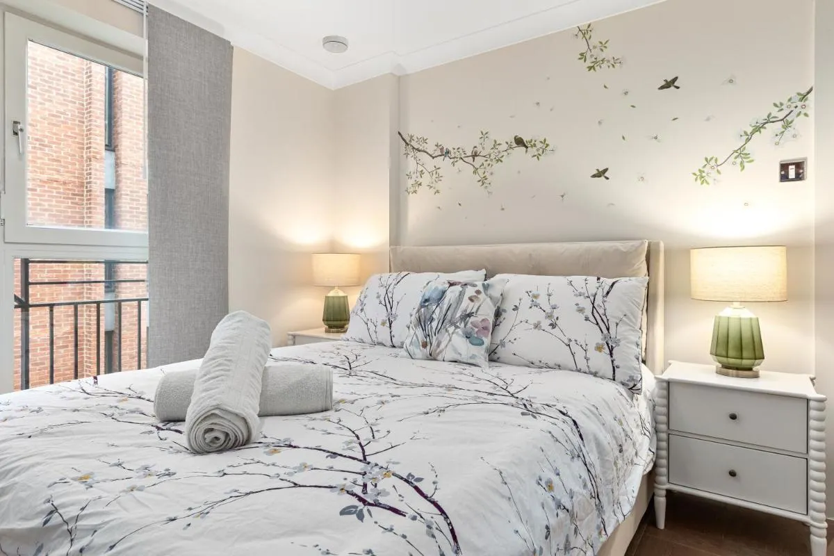 Image 1 of Tranquil 2 bedroom Apartment Close to St. Paul’s Cathedral