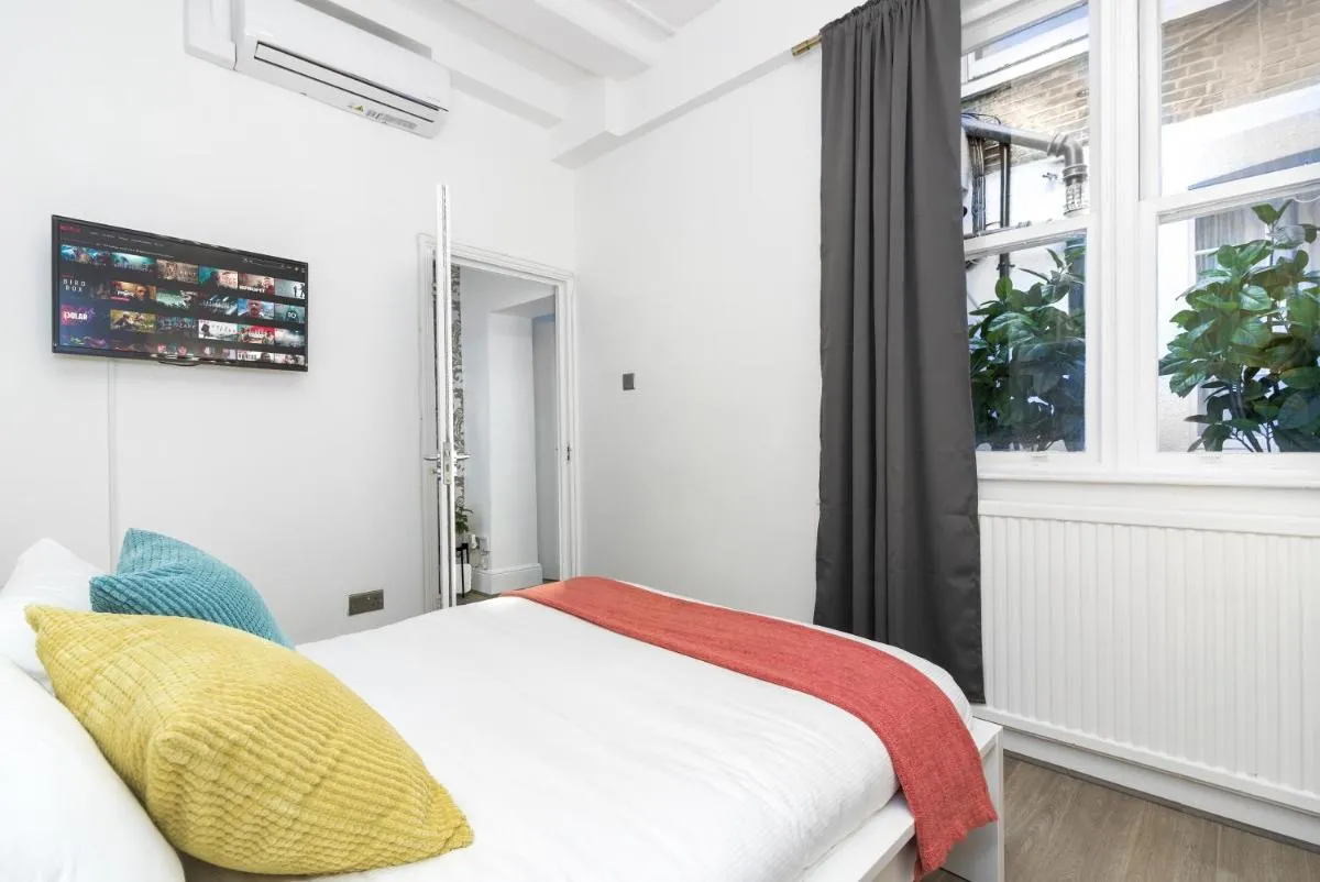 Image 1 of Two Bedroom Apartment in Central London with Large Terrace