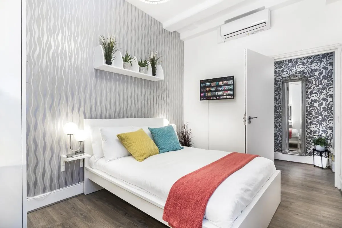 Image 6 of Two Bedroom Apartment in Central London with Large Terrace