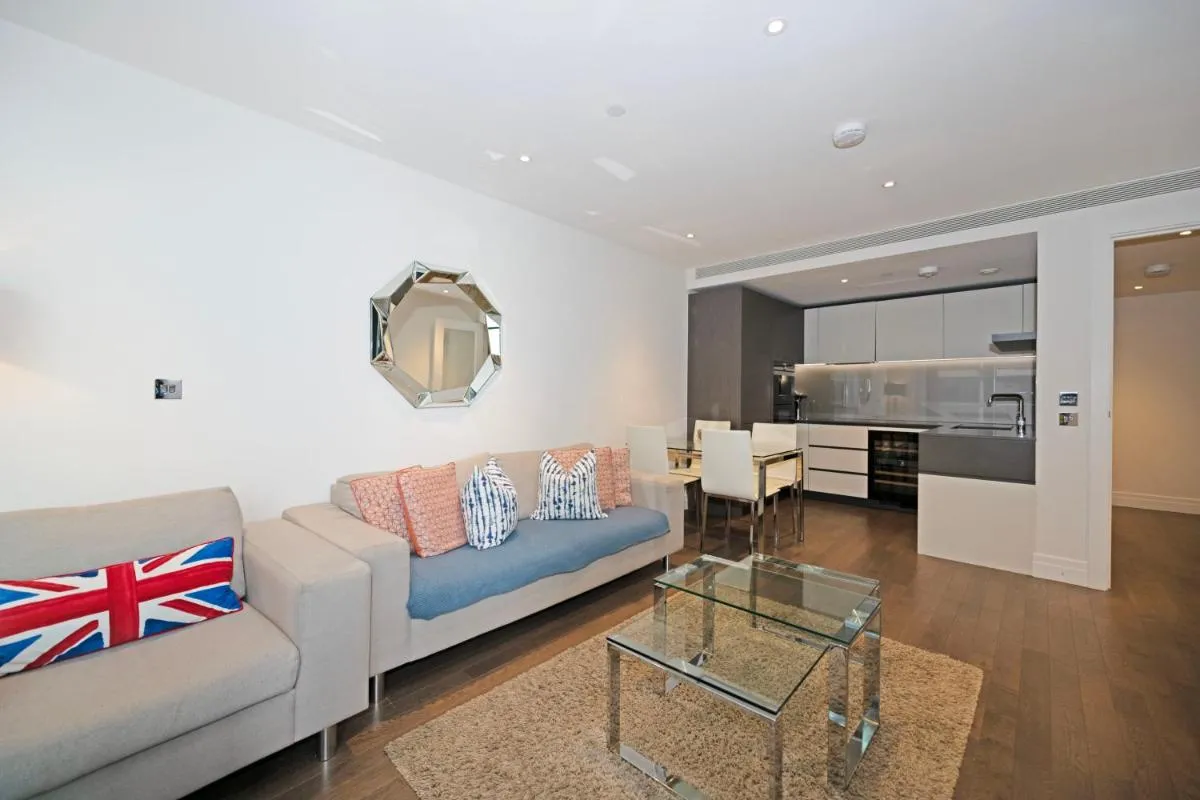 Image 3 of Two Bedroom Flat Central London
