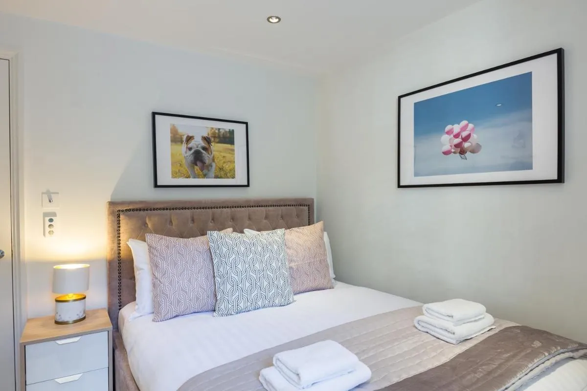 Image 2 of Urban Chic Covent Garden Retreat