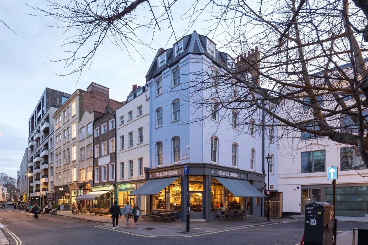 Image 3 of Urban Chic – Rathbone