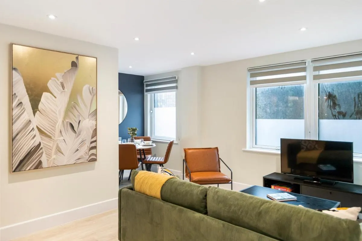 Image 4 of Urban Retreat in Southwark 1BR Gem for 3